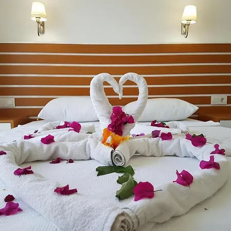 Odesya Suit Hotel Φετιγιέ